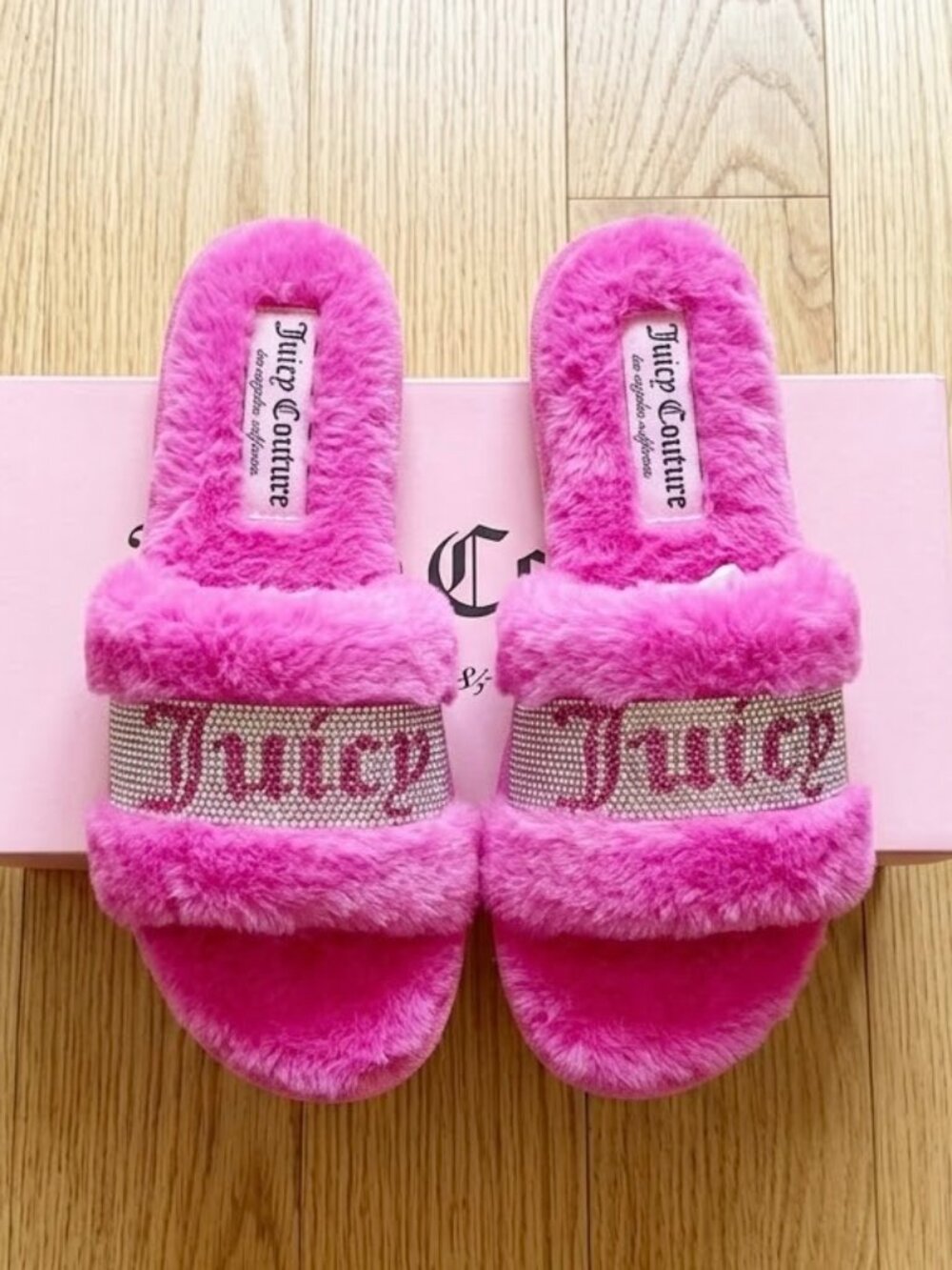 Juicy Couture JC Gravity Pink Slides Size 9 Faux Fur Logo Y2K Trend